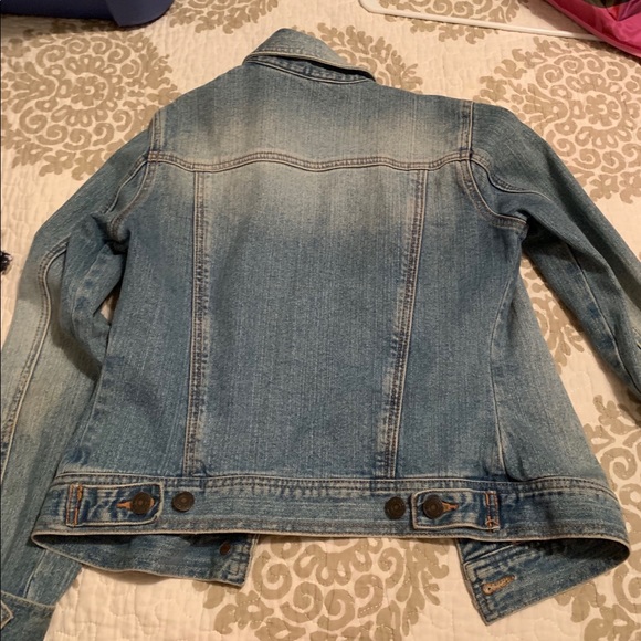 Hollister crop Jean jacket women’s - Picture 5 of 5